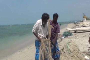 யாழில் மீண்டும் இந்திய இழுவை படகுகள் ஆட்டுழியம்!