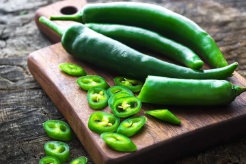 பச்சை மிளகாயை உணவில் அதிகம் சேர்த்து கொண்டால் கிடைக்கும் நன்மை என்ன தெரியுமா?