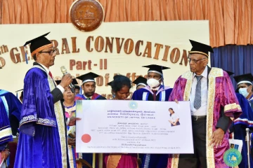 யாழ் பல்கலைக்கழகத்தின் 35 ஆவது பொதுப் பட்டமளிப்பு விழாவில் தில்காந்திக்கு ஏகாந்த நிலையில் பட்டம்! (படங்கள்)