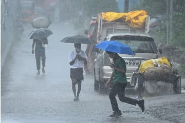 தமிழகத்தில் வருகிற 3ஆம் திகதி வரை மழை பெய்யும்.., எங்கெல்லாம் தெரியுமா?