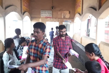 நாங்கள் ஒன்று சேர்ந்து நாட்டைக் கட்டியெழுப்புவோம் - யாழில் துண்டுப் பிரசுரங்கள்