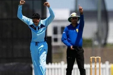 அவுஸ்திரேலிய தேசிய கிரிக்கெட் அணிக்காக விளையாடும் தமிழர்! இரு கைகளிலும் பந்து வீசும் அபாரம்