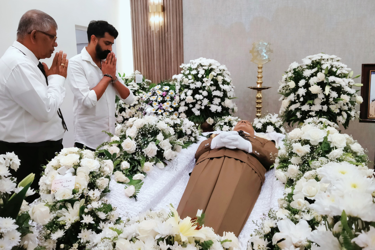சி.டி. விக்ரமரத்னவிற்கு இரங்கல் தெரிவித்த ஜீவன் தொண்டமான் | Jeevan Thondaman Condolences To C D Wickramaratne சி.டி. விக்ரமரத்னவிற்கு இரங்கல் தெரிவித்த ஜீவன் தொண்டமான் | Jeevan Thondaman Condolences To C D Wickramaratne