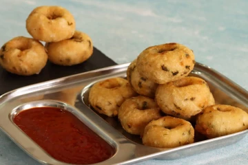 இனி அரிசி மாவிலும் சுவையான மொறுமொறு வடை செய்யலாம்