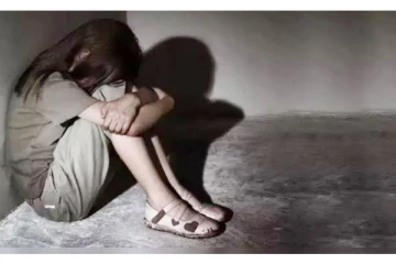 பாழடைந்த பங்களாவில் சிறுமியை அடைத்து வைத்து பாலியல் வன்கொடுமை- இளைஞர் மீது போக்சோ சட்டம் பாய்ந்தது!