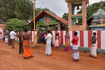சுகாதார அறிவுறுத்தல்களை மீறி கும்பாபிசேகம்! மேலும் 7 பேருக்கு தொற்று உறுதி