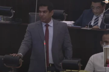 மின்சார கட்டணங்களை உயர்த்தமுடியாது! பொறியியலாளர்கள் மீது குற்றம் சுமத்தும் எரிசக்தி அமைச்சர்