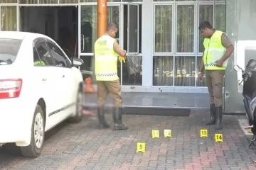 சுட்டுக்கொல்லப்பட்ட வர்த்தகர் மற்றும் மனைவி ; மூவர் அதிரடி கைது