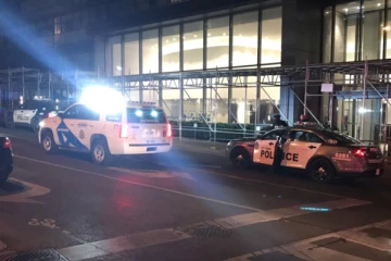 வாக்குவாதத்தின் இடையே துப்பாக்கியால் சுட்ட ரொறன்ரோ பொலிஸ்: ஆபத்தான நிலையில் ஒருவர்