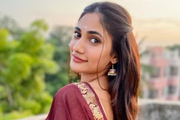 கிளாமர் ஆடை அணிந்து திருமணத்திற்கு வந்த லாஸ்லியா.. வாயடைத்து போன ரசிகர்கள்