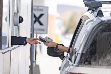 அமெரிக்காவுக்கு செல்லும் கனடிய பயணிகள் எண்ணிக்கையில் சரிவு!