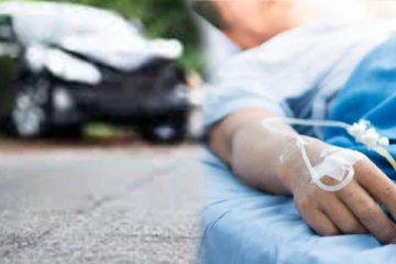 விபத்தில் படுகாயமடைந்த இளைஞர்: பொலிஸார் அசமந்தம்