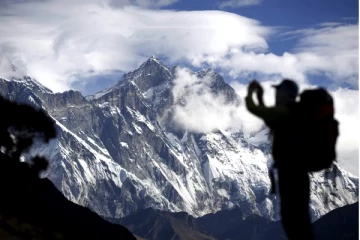 எவரெஸ்ட் சிகரம் வரை சென்ற கொரோனா வைரஸ்!