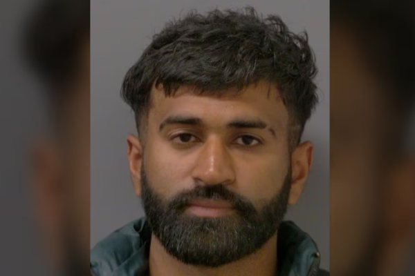 கனடாவில் இந்திய இளம்பெண் சடலமாக கண்டெடுப்பு: குற்றவாளி தப்பியோட்டம் | Indian Wanted In Death Of Woman Fled From Canada கனடாவில் இந்திய இளம்பெண் சடலமாக கண்டெடுப்பு: குற்றவாளி தப்பியோட்டம் | Indian Wanted In Death Of Woman Fled From Canada