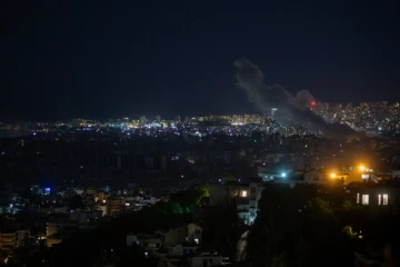 லெபனானில் நள்ளிரவில் தாக்குதல் நடத்திய இஸ்ரேல்