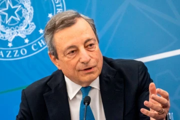 பொருளாதார நெருக்கடியால் இத்தாலி பிரதமர் மரியோ ட்ராகி ராஜினாமா!