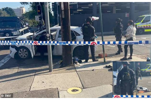 melbourne men advice whose were arrested