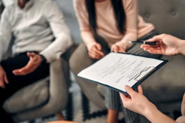 வெளிநாட்டில் நடக்கும் விவாகரத்து இலங்கையில் ஏற்றுக் கொள்ள நடவடிக்கை