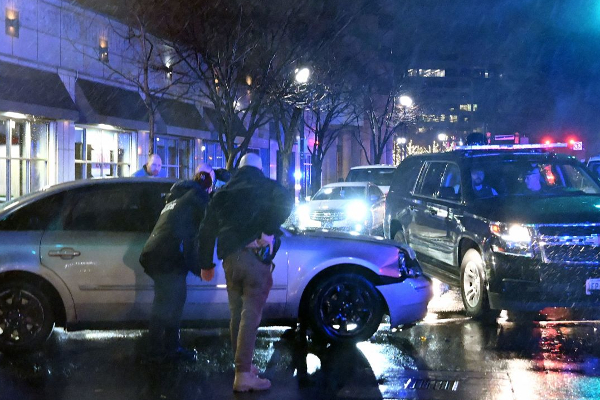 விபத்துக்குள்ளான அமெரிக்க அதிபரின் வாகனம் | Us President Biden S Car That Crashed