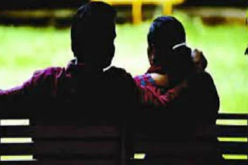 மனைவி கைவிட்டதால் கணவர் விபரீத முடிவு