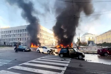 சரமாரியாக ஏவுகணைகளை வீசிய ரஷ்யா - பற்றியெரியும் உக்ரைன்