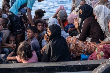 இந்தோனேசியாவில் தஞ்சமடைந்த நூற்றுக்கணக்கான ரோஹிங்கியா அகதிகள்!