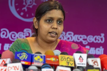 ஆடைத்தொழிற்சாலை மூடப்படுவது சாதாரண விடயமே