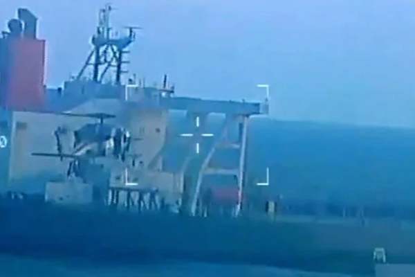 ட்ரம்ப் அதிரடியாக கைப்பற்றிய கப்பல்.. சர்வதேசத்தில் வலுக்கும் போர் பதற்றம் | Us Seizes Oil Tanker In Venezuela Donald Trump ட்ரம்ப் அதிரடியாக கைப்பற்றிய கப்பல்.. சர்வதேசத்தில் வலுக்கும் போர் பதற்றம் | Us Seizes Oil Tanker In Venezuela Donald Trump