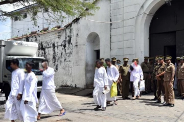 ලක්මාලිටයි ටිල්වින්ටයි නීතිය ක්‍රියාත්මක වෙලා නැහැ.. අධිකරණය වරදකරුවන් කරපු 285ක් අනුර කුමාර නිදහස් කළා.. පාඨලී කට අරී