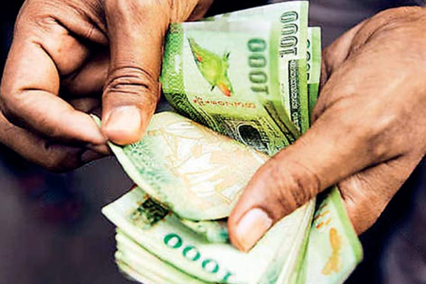 திருமணம் செய்வதாக இளம் பெண்ணொருவர் செய்த மோசமான செயல் | Fake Wedding Advertisement Couple Arrested திருமணம் செய்வதாக இளம் பெண்ணொருவர் செய்த மோசமான செயல் | Fake Wedding Advertisement Couple Arrested