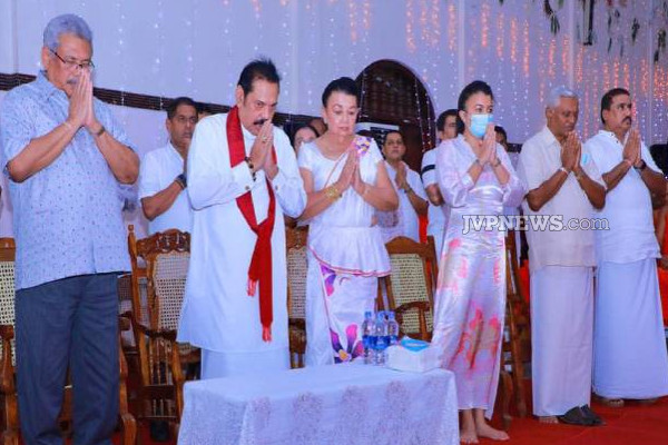 நீண்ட நாட்களுக்கு பிறகு பொது வெளியில் தோன்றிய கோட்டாபய! (புகைப்படங்கள்) | Gotapaya Appeared In Public After A Long Time