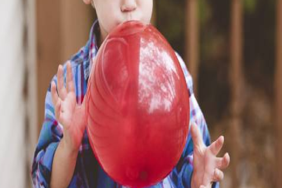 தொண்டையில் பலூன் சிக்கி சிறுவன் உயிரிழப்பு | Boy Dies After Balloon Gets Stuck In Throat தொண்டையில் பலூன் சிக்கி சிறுவன் உயிரிழப்பு | Boy Dies After Balloon Gets Stuck In Throat