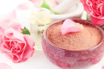 වෙළඳපොලේ මිල අධිකම රෝස පෙති පවුඩර් සහ face pack ගෙදරදීම හදාගමු.