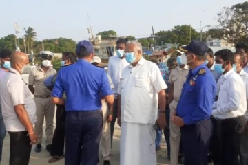 எல்லை தாண்டும் இந்திய படகுகள் அரசுடமை ஆக்கப்படும் :  டக்ளஸ் தேவானந்தா (Photos)