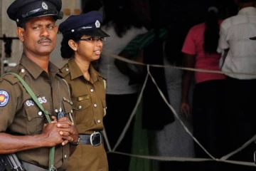 யாழில் இருந்து திருமலை சென்ற வாகனம் விபத்து: ஒருவர் மரணம் - இருவர் படுகாயம்