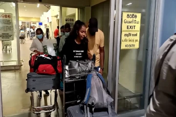 ஓமானில் இருந்து மேலும் 14 பெண்கள் நாடு திரும்பினர்