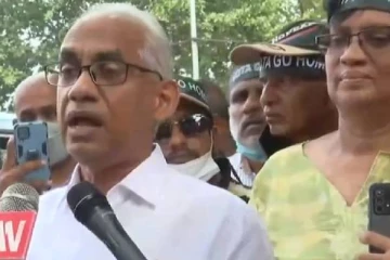 முடங்கியது கொழும்பு; ஆயிரக்கணக்கில் மக்கள் முற்றுகை!