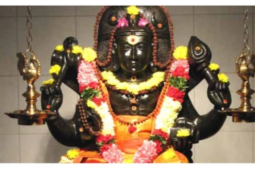 வக்ர கதியில் திரும்பும் குரு... 5 ராசிகளுக்கு கிடைக்கும் நல்ல பலன் என்ன தெரியுமா?