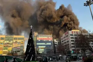 தென்கொரியாவில் கட்டிடமொன்றில் பாரிய தீபரவல் ; பலர் சிக்கியுள்ளதாக தகவல்