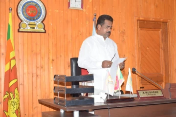 குச்சவெளி பிரதேச சபையின் பாதீடு பெரும்பான்மை வாக்குகளினால் நிறைவேற்றம் (Photos)