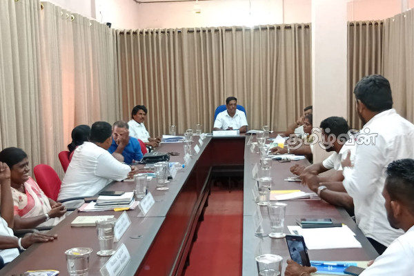 சபையின் செயற்பாடுகள் தொடர்பில் வேலணை தவிசாளரின் அக்கறை.. | Velanai Pradeshiya Sabha Chairman