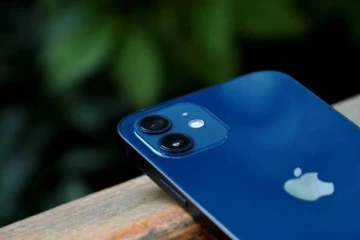 லண்டனில் ஆசையாக ஐபோன் ஆர்டர் செய்த பெண்ணுக்கு காத்திருந்த அதிர்ச்சி!