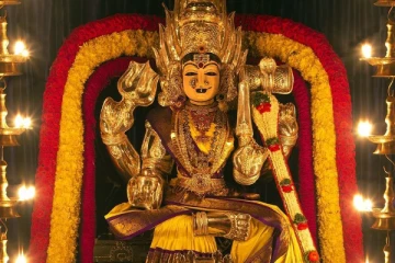 ஆடி மாதத்தின் முதல் செவ்வாய் அன்று எவ்வாறு வழிபடவேண்டும்?