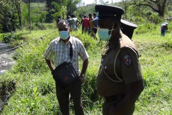 வீட்டிலிருந்து சொற்ப தூரத்தில் காணாமற்போன யுவதி -ஆழ்ந்த கவலையில் உறவுகள் | A Young Woman Who Went Missing