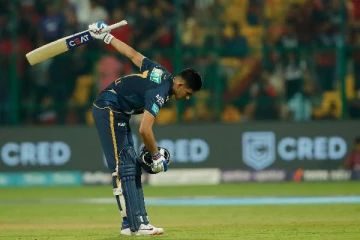 கோலியின் சதம் வீண்... பெங்களூருவை புரட்டியெடுத்த கில், ஷங்கர்: டைட்டன்ஸ் அபாரம்