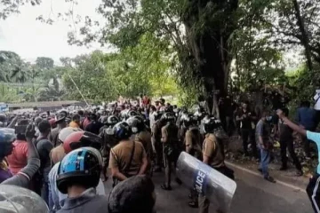 உரிமைக்காக போராடும் தமிழர்களையும் சிங்களவர்களையும் சுட்டுக் கொல்வதே அரசாங்கத்தின் நோக்கம்!