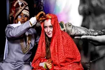 பேஸ்புக் காதலனுக்காக இந்தியா வந்த ஸ்வீடன் நாட்டு இளம் பெண்! ஆடிப் போன நெட்டிசன்கள்