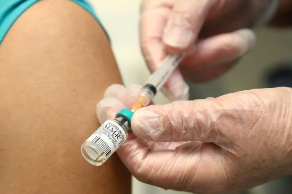 கனேடிய மாகாணங்களில் பரவிவரும் தொற்று: கவனமாக இருக்க மருத்துவர்கள் அறிவுறுத்தல் | Canada Doctors Warn Precaution Amid Influenza Rise கனேடிய மாகாணங்களில் பரவிவரும் தொற்று: கவனமாக இருக்க மருத்துவர்கள் அறிவுறுத்தல் | Canada Doctors Warn Precaution Amid Influenza Rise