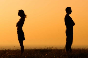 21 ஆண்டுகள் பிரிந்து வாழ்ந்த தம்பதியை சேர்த்து வைத்த உச்சநீதிமன்றம்!