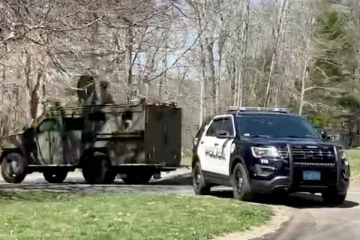 அமெரிக்க நீதித்துறை டீக்ஸீராவை காவலில் வைக்குமாறு நீதிமன்றம் உத்தரவு!